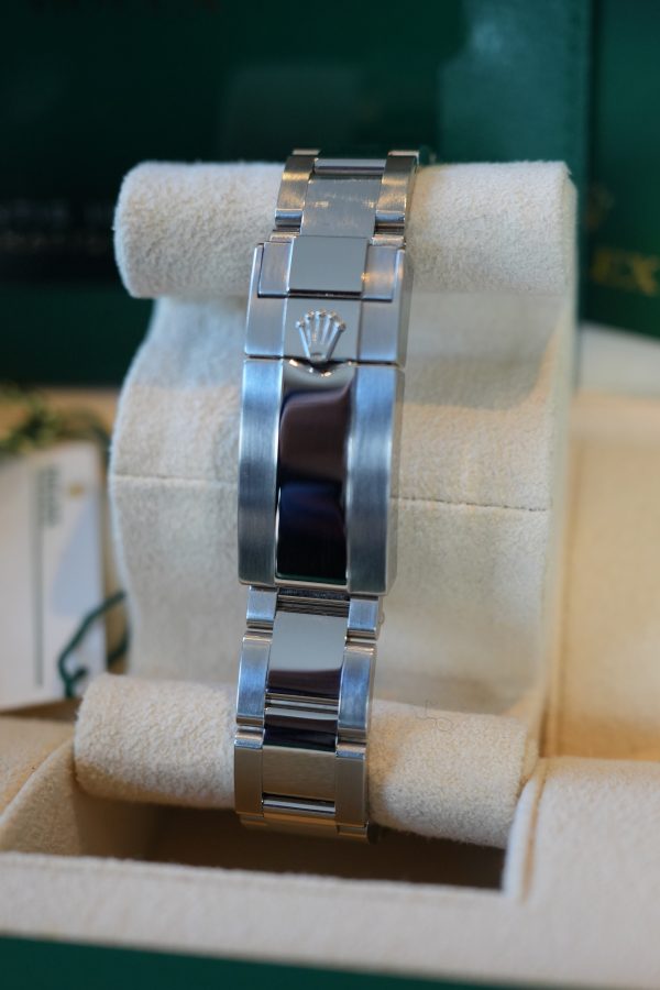 2024 Rolex Yacht-Master 37 Rhodium Dial 268622 FULL SET - Image 6