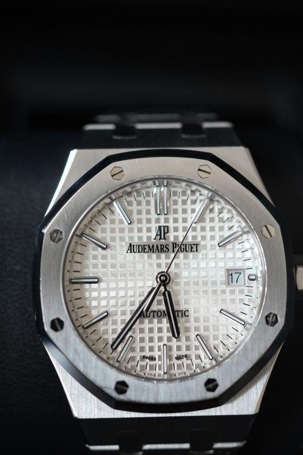 2021 Audemars Piguet Royal Oak 37MM 15450ST.OO.1256ST.01.A FULL SET - Image 2
