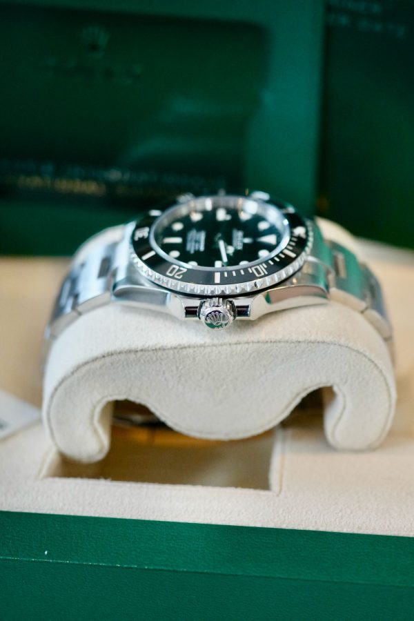 2023 Rolex Submariner No Date - 124060 FULL SET Excellent Condition - Image 5