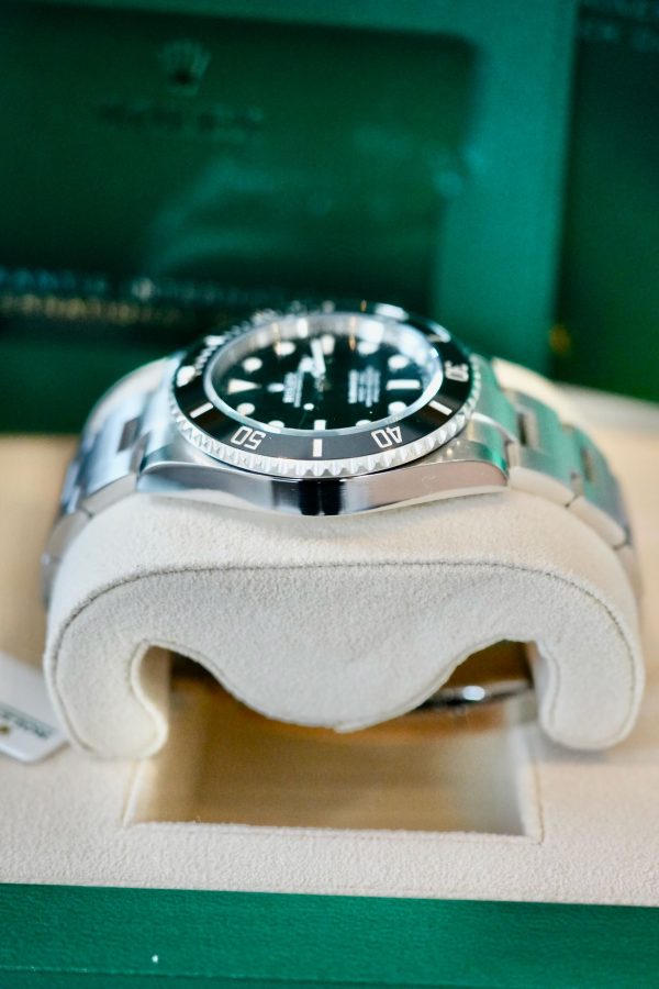 2023 Rolex Submariner No Date - 124060 FULL SET Excellent Condition - Image 4