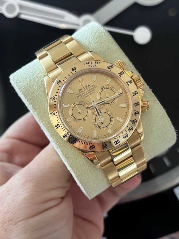 2005 Rolex Cosmograph Daytona Solid Yellow Gold 116528 With 2021 ROLEX SERVICE