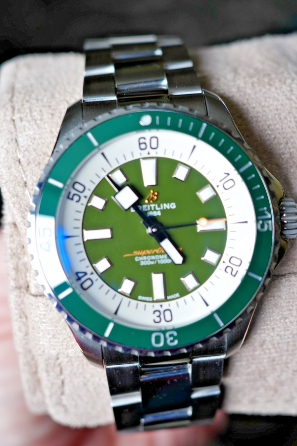 2023 BREITLING AUTOMATIC SUPEROCEAN 44 Green Dial & Bezel FULL SET - Image 4