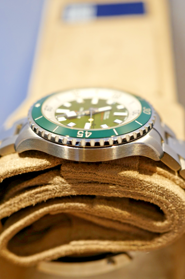 2023 BREITLING AUTOMATIC SUPEROCEAN 44 Green Dial & Bezel FULL SET - Image 6