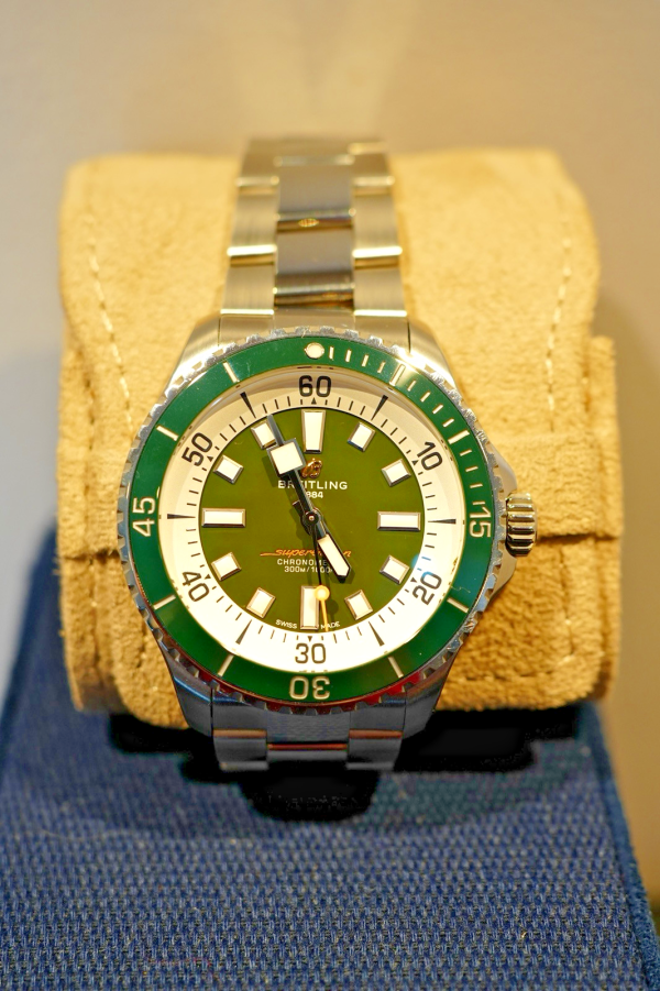 2023 BREITLING AUTOMATIC SUPEROCEAN 44 Green Dial & Bezel FULL SET - Image 7