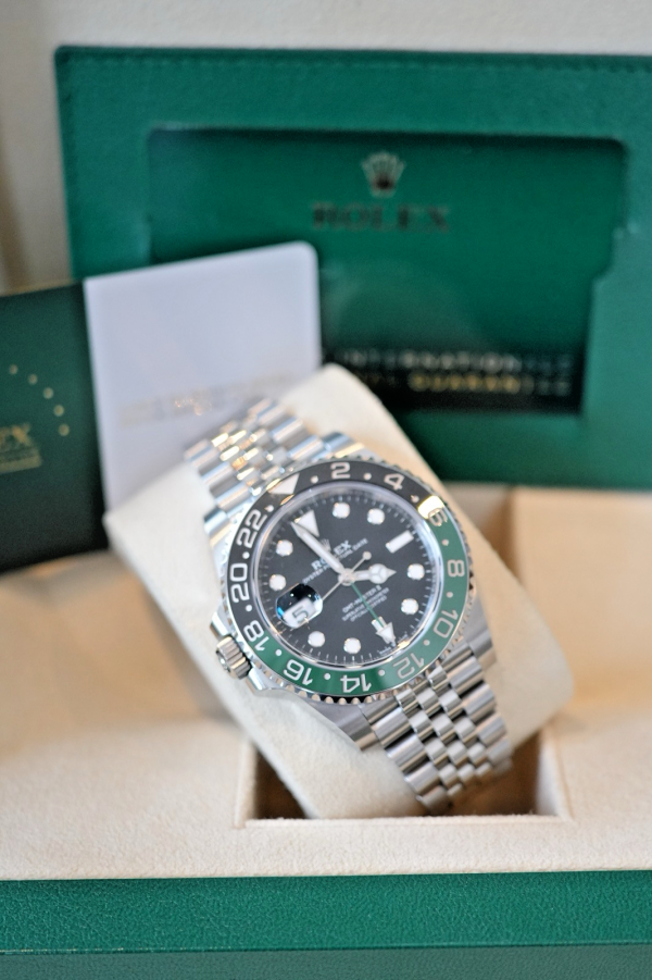 2024 Rolex GMT Master II Sprite JUBILEE - Box and Papers EXCELLENT CONDITION - Image 7