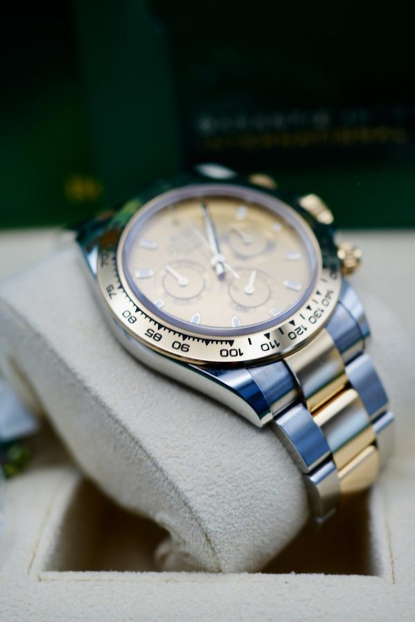 2023 Rolex Cosmograph Daytona 116503 Champagne Dial FULL SET - Image 3