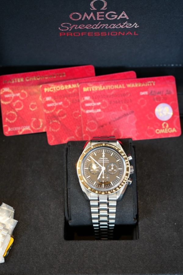 OMEGA Speedmaster Moonwatch Sapphire 42MM – Full Set 2022 310.30.42.50.01.002 - Image 8