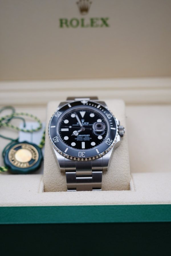 Rolex Submariner Men's Black Watch - 126610LN Mint condition Lovely example