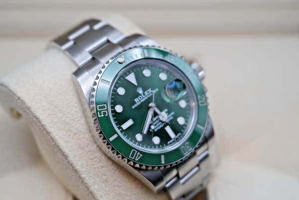 2019 Rolex Submariner Green HULK - 116610LV Box & Papers - Image 4