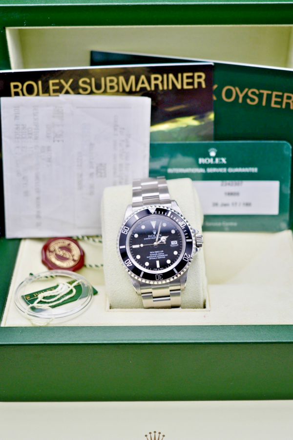 2006 Rolex Sea-Dweller 4000 16600 - ABSOLUTE COLLECTORS SET W/ ORIGINAL RECEIPTS