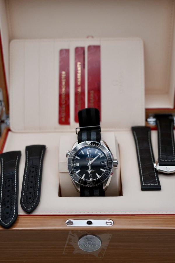 2022 Omega Seamaster Planet Ocean 600m 43.5mm FULL SET INC ADDITIONAL STRAPS - Image 4