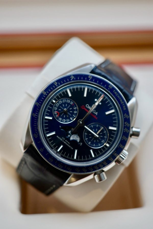 OMEGA Speedmaster Blue Men's Watch - 304.33.44.52.03.001 Registered 2019