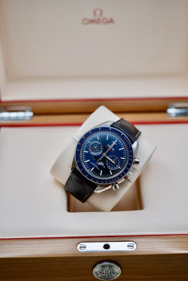OMEGA Speedmaster Blue Men's Watch - 304.33.44.52.03.001 Registered 2019 - Image 3