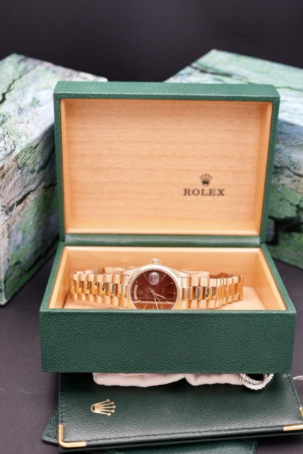 ROLEX Day-Date 36 18038 EXTREMELY RARE OXBLOOD STELLA DIAL - 1980 - Image 3