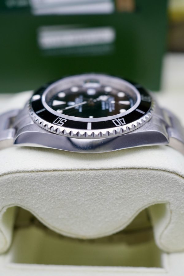 2010 ROLEX SUBMARINER DATE - 16610 - STUNNING FULL SET! - Image 8