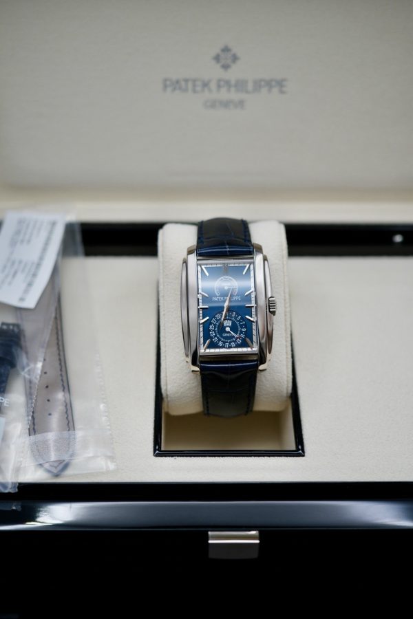 2022 UNWORN Patek Philippe 5200G Gondolo Blue Dial - Extra Unused strap - Image 3