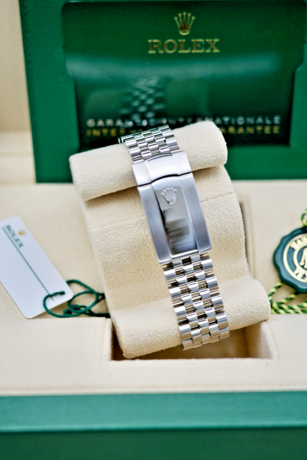 2023 Rolex 126234 Datejust 36 Mother of Pearl Diamond Dial FULL SET! - Image 6