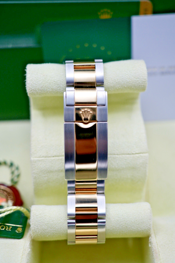 Rolex Daytona 116523 White Racing Dial 2013 with 2024 Rolex Service! - Image 7