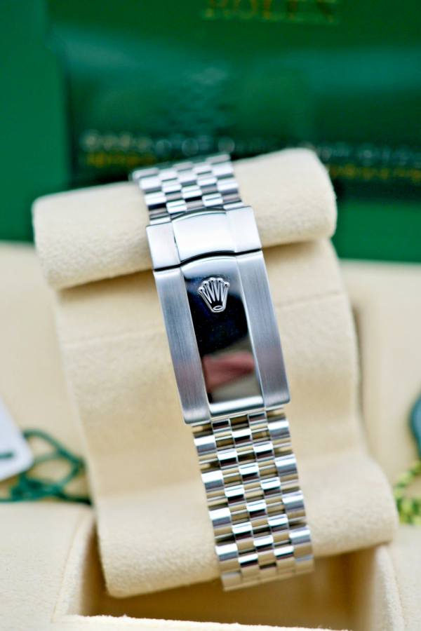 2023 Rolex 126234 Datejust 36 Mother of Pearl Diamond Dial FULL SET! - Image 7