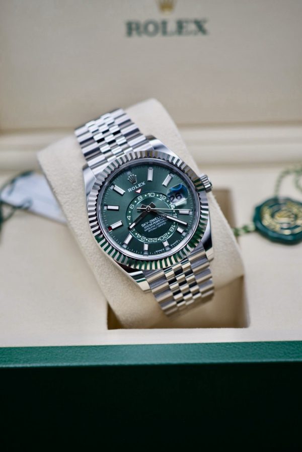 2025 UNWORN Rolex Sky Dweller 336934 Mint Green Dial - Jubilee FULL SET