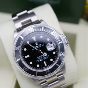 2010 ROLEX SUBMARINER DATE - 16610 - STUNNING FULL SET!