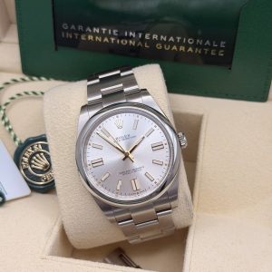 2025 Rolex Oyster Perpetual 41 124300 Silver Dial Oystersteel Box & Papers