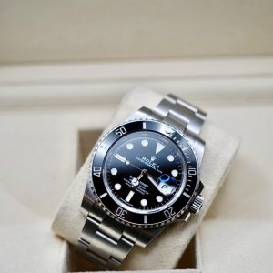 2019 Rolex Submariner Date Men's Black Watch - 116610LN Box & papers